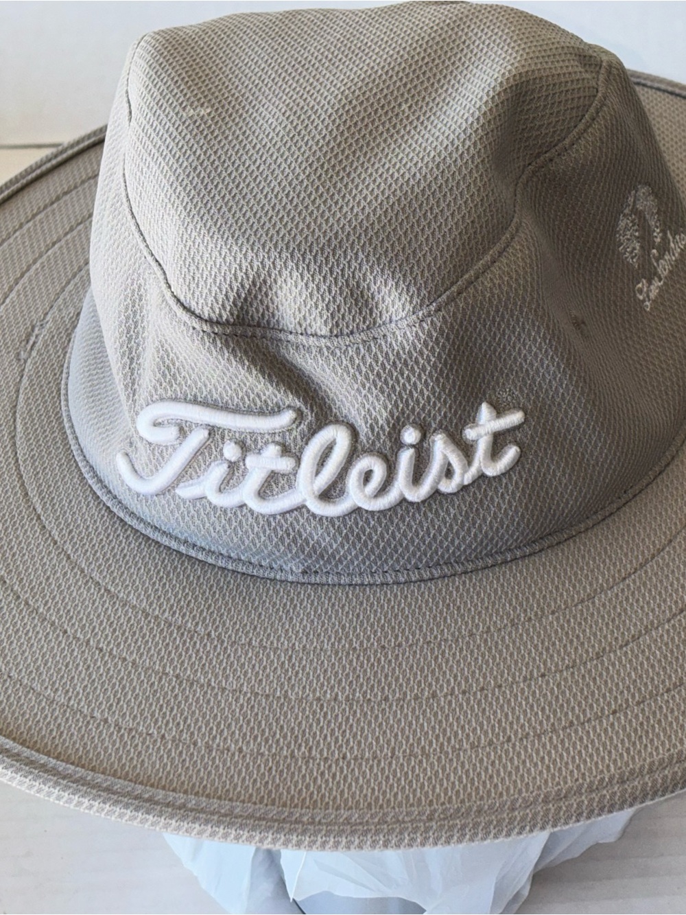 Titleist Beige Wide-Brim Golf Bucket Hat